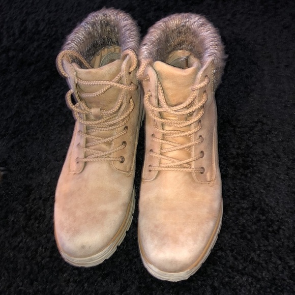 Lady’s winter boots wedge boots tan boots size 10 canyon river blues tan… - Picture 4 of 10